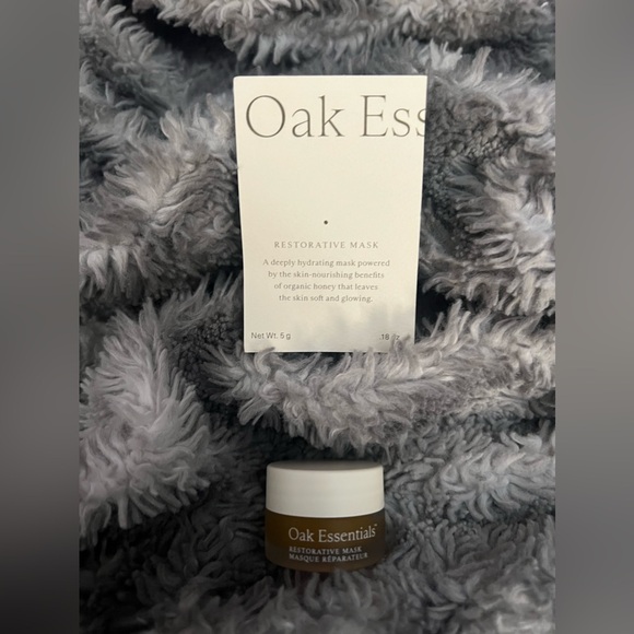 Oak Essential Restorative Mask

0.18oz
new - Picture 4 of 7